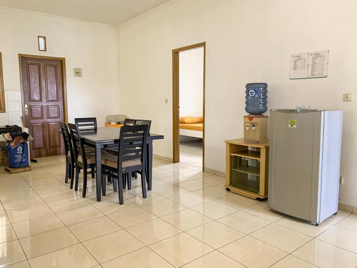 Beranda Istirahat Villa 4BR at Galaxy Resort Puncak Cikundul Luaran gambar